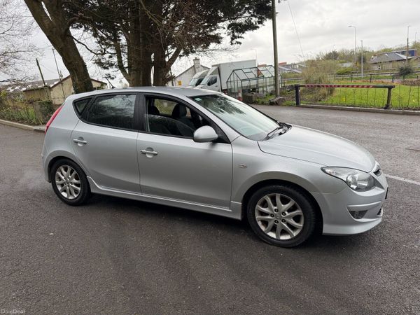 Hyundai i30 Hatchback, Diesel, 2011, Silver