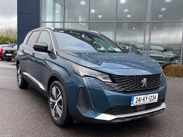 Peugeot 5008 MPV, Diesel, 2024, Blue