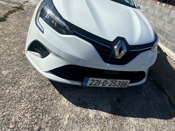 Renault Clio Hatchback, Petrol, 2022, White