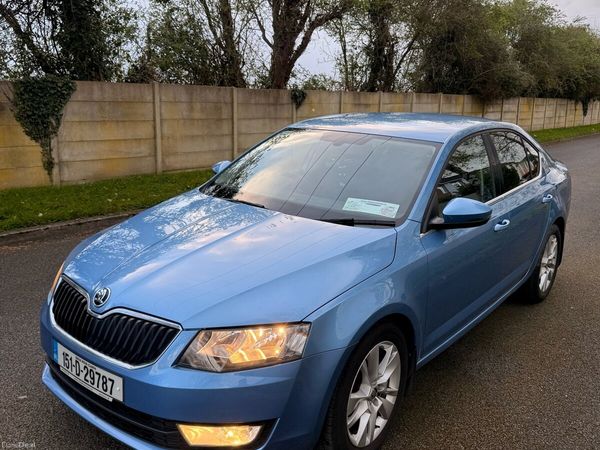 Skoda Octavia Saloon, Diesel, 2015, Blue