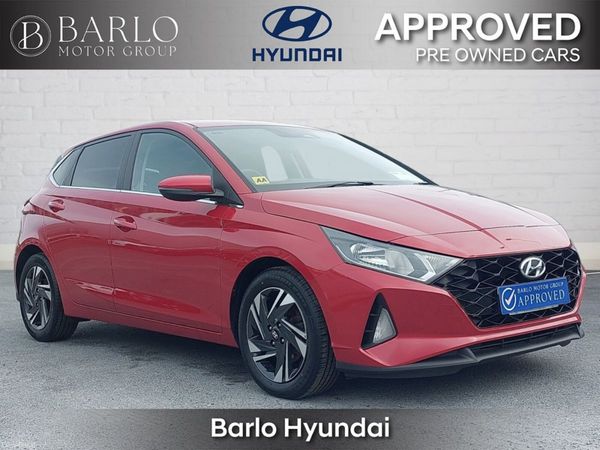 Hyundai i20 Hatchback, Petrol, 2023, Red