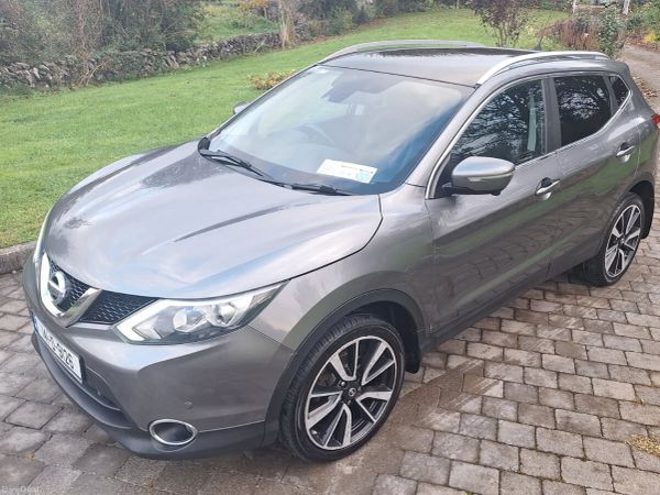 Nissan Qashqai Hatchback, Diesel, 2014, Grey