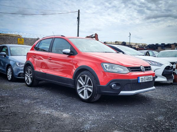 Volkswagen Polo Hatchback, Petrol, 2013, Red