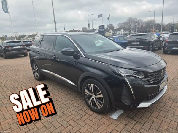 Peugeot 5008 MPV, Diesel, 2024, Black