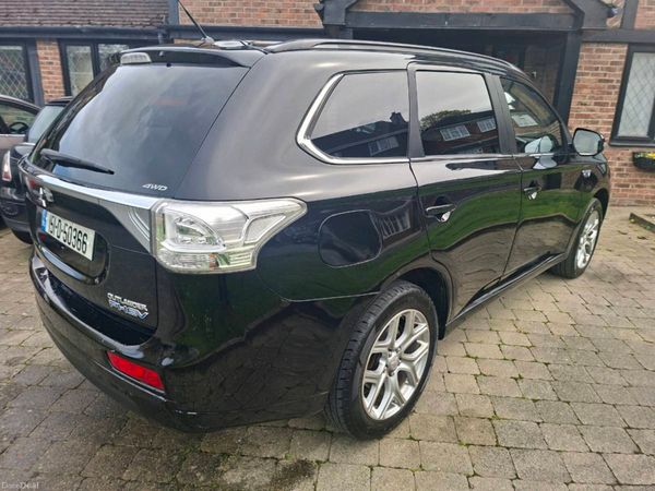 Mitsubishi Outlander SUV, Petrol Plug-in Hybrid, 2015, Black