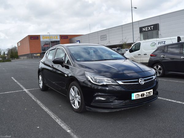Vauxhall Astra Hatchback, Diesel, 2017, Black
