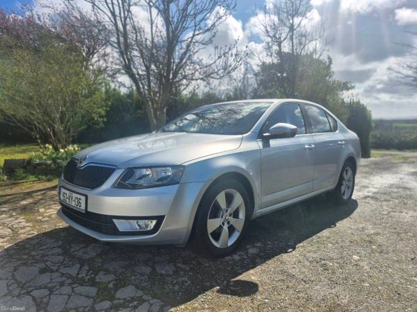 Skoda Octavia Saloon, Diesel, 2015, Silver