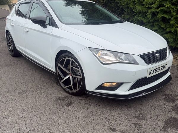 SEAT Leon Hatchback, Diesel, 2015, White