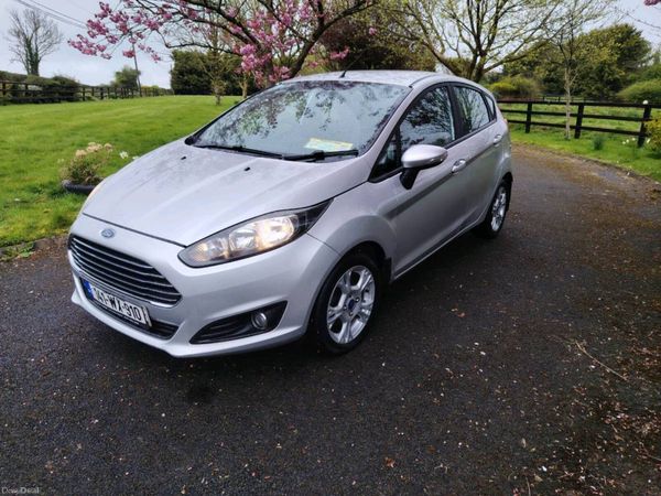 Ford Fiesta Hatchback, Petrol, 2014, Silver