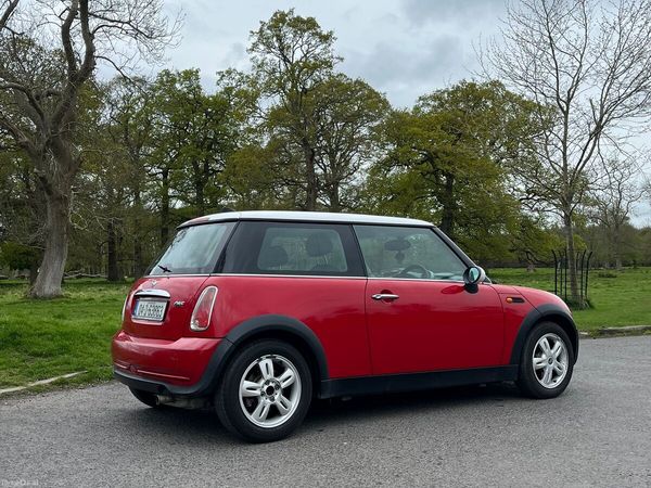 Mini One Hatchback, Petrol, 2004, Red