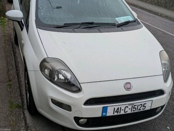 Fiat Punto Hatchback, Petrol, 2014, White