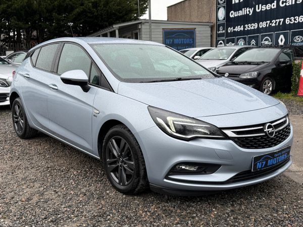 Opel Astra Hatchback, Diesel, 2019, Grey