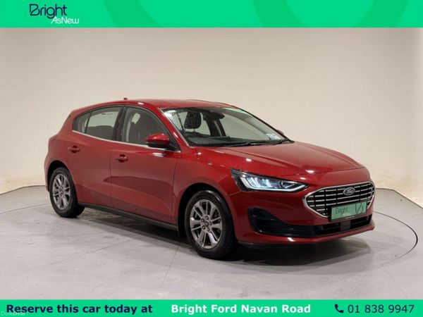 Ford Focus Hatchback, Petrol, 2024, Red