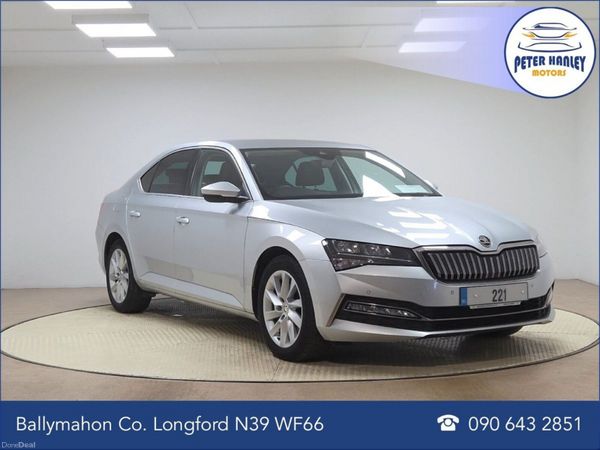 Skoda Superb Hatchback, Petrol Plug-in Hybrid, 2022, Silver