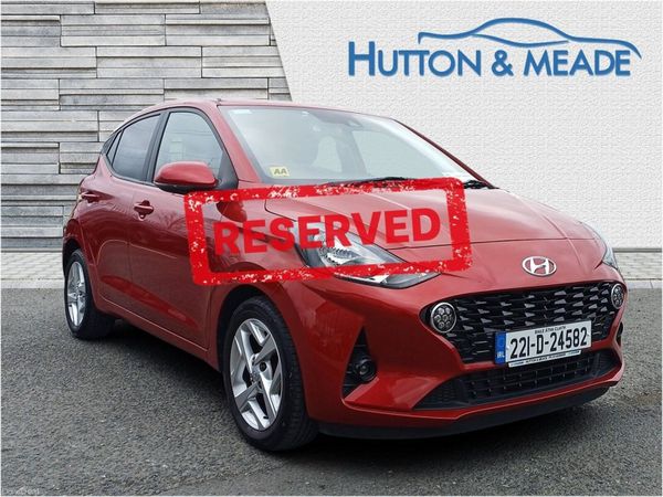 Hyundai i10 Hatchback, Petrol, 2022, Red