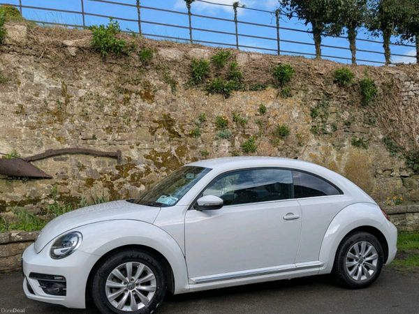 Volkswagen Beetle Hatchback, Petrol, 2016, White
