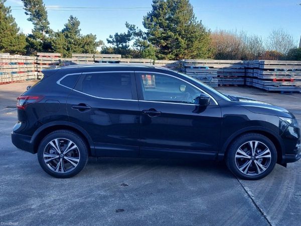 Nissan Qashqai Hatchback, Diesel, 2018, Black