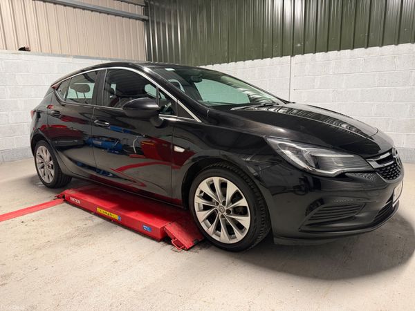 Opel Astra Hatchback, Diesel, 2017, Black