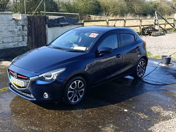 Mazda Demio MPV, Diesel, 2015, Navy