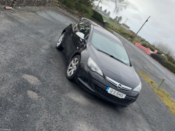 Opel Astra Hatchback, Diesel, 2012, Black