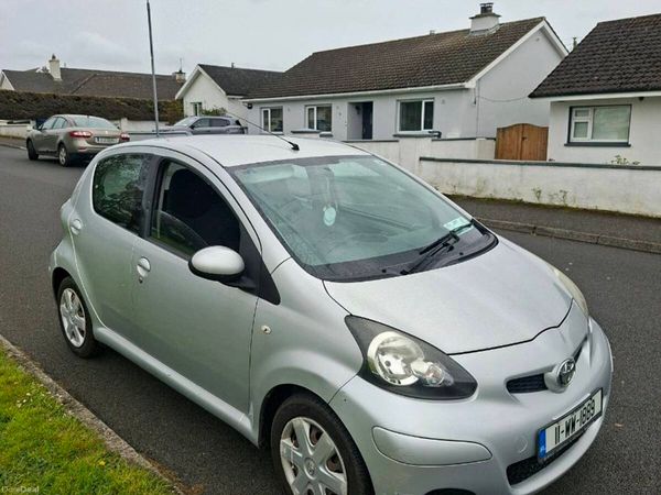 Toyota Aygo Hatchback, Petrol, 2011, Silver