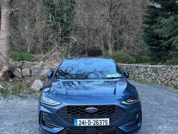 Ford Focus Hatchback, Petrol, 2024, Blue