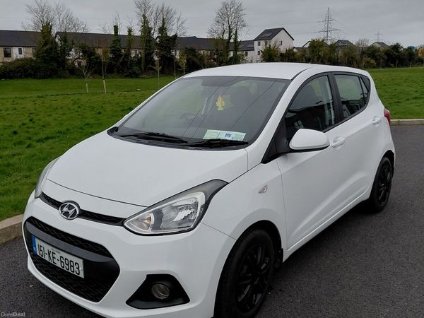 Hyundai i10 Hatchback, Petrol, 2015, White