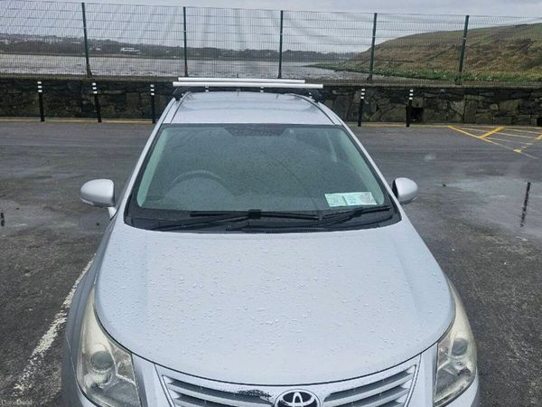 Toyota Avensis Estate, Diesel, 2012, Silver