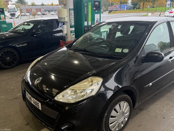 Renault Clio Hatchback, Diesel, 2011, Black