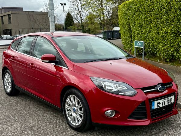 Ford Focus Hatchback, Diesel, 2012, Red