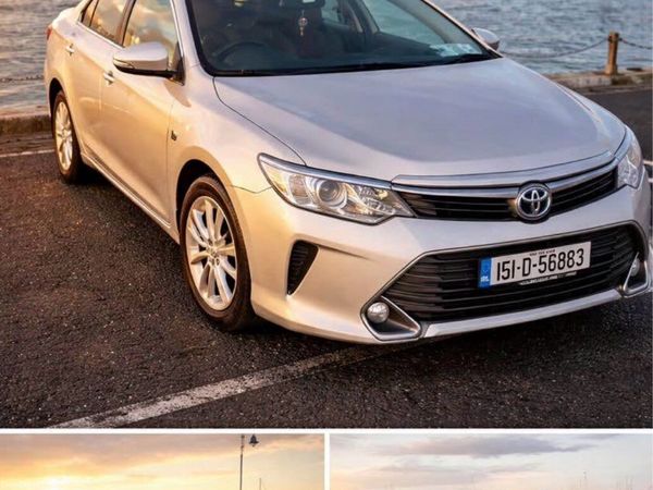 Toyota Camry Saloon, Petrol Hybrid, 2015, Silver