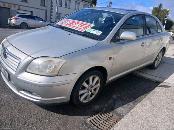 Toyota Avensis Saloon, Petrol, 2004, Silver