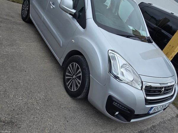 Peugeot Partner MPV, Diesel, 2016, Silver