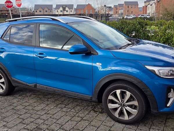 Kia Stonic Estate/Jeep, Petrol, 2022, Blue