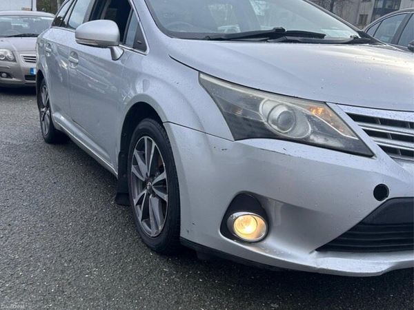 Toyota Avensis Estate, Diesel, 2012, Silver
