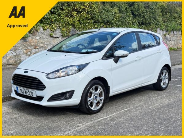 Ford Fiesta Hatchback, Petrol, 2014, White