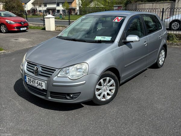 Volkswagen Polo Hatchback, Petrol, 2009, Silver