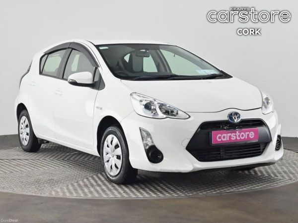 Toyota Aqua Hatchback, Petrol Hybrid, 2016, White