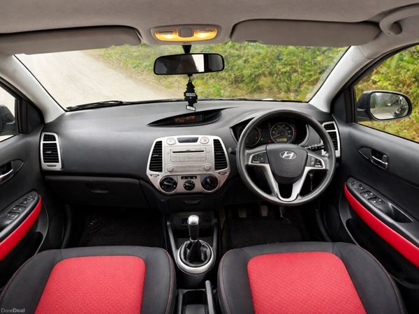 Hyundai i20 Hatchback, Diesel, 2010, Black