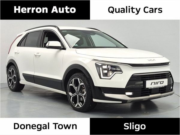 Kia Niro SUV, Petrol Hybrid, 2023, White