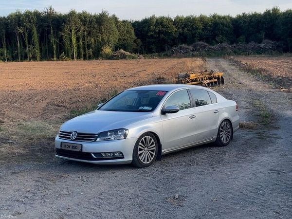 Volkswagen Passat Saloon, Diesel, 2011, Silver