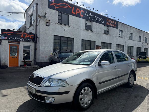 Skoda Octavia Hatchback, Petrol, 2006, Silver