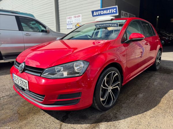 Volkswagen Golf Hatchback, Petrol, 2015, Red