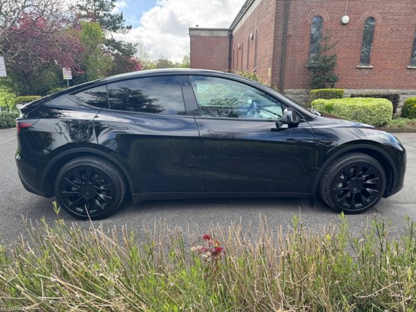Tesla Model Y MPV, Electric, 2024, Black