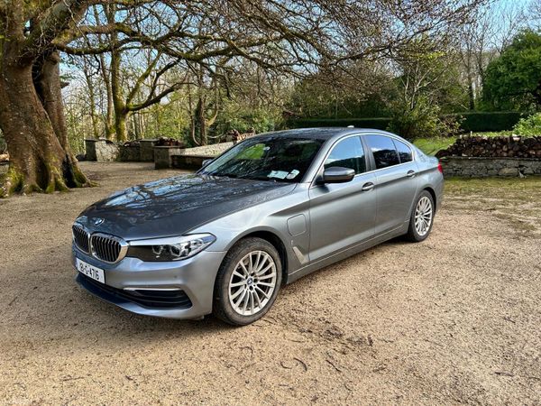 BMW 5-Series Saloon, Petrol Plug-in Hybrid, 2018, Blue