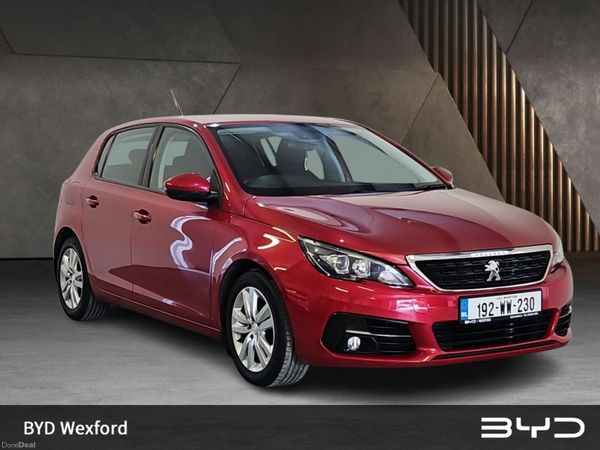 Peugeot 308 Hatchback, Diesel, 2019, Red