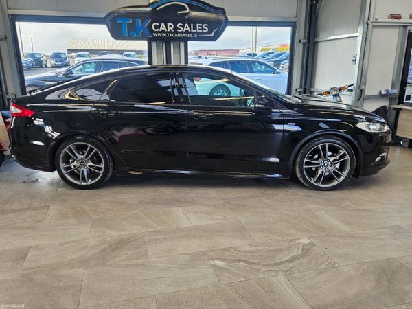 Ford Mondeo Hatchback, Diesel, 2017, Black