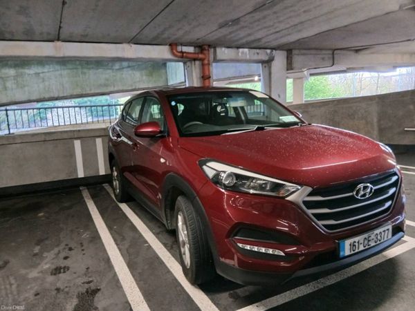 Hyundai Tucson SUV, Diesel, 2016, Red