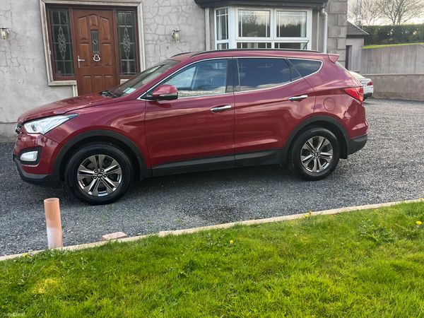 Hyundai Santa Fe SUV, Diesel, 2014, Red