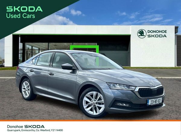 Skoda Octavia Saloon, Diesel, 2023, Grey